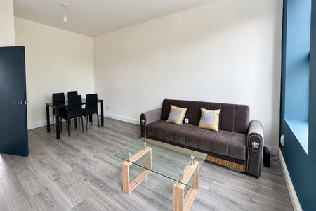3 Bed Flat, Latimer St, L5 - Photo 2