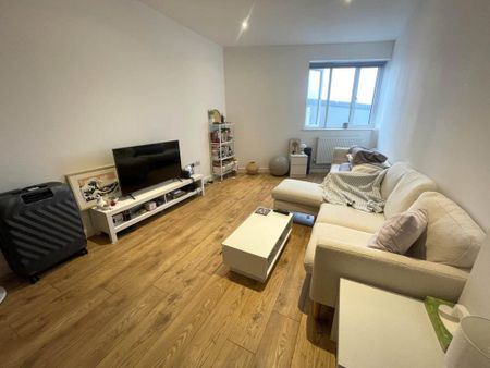 1 bedroom flat to rent - Photo 2