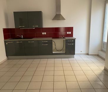 Location Appartement 3 pièces 64m² AUBENAS 07200 - Photo 2