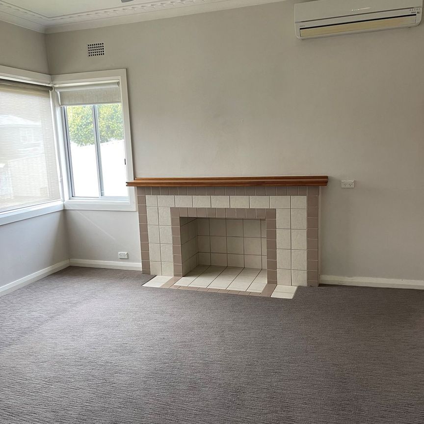 Convenient North Tamworth location - Photo 1