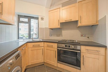 2 bedroom flat to rent - Photo 5