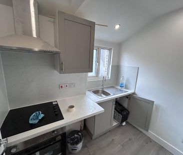 Studio Flat, London Rd, SW16 - Photo 3