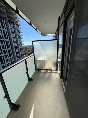 For Lease - 4130 Parkside Village Drive Unit# 1608, Mississauga, Ontario - Photo 3