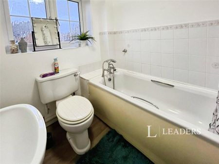 2 bedroom terraced house to rent - Photo 4