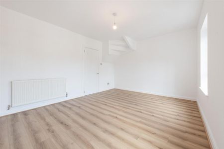 3 bedroom apartment to rent - Photo 4