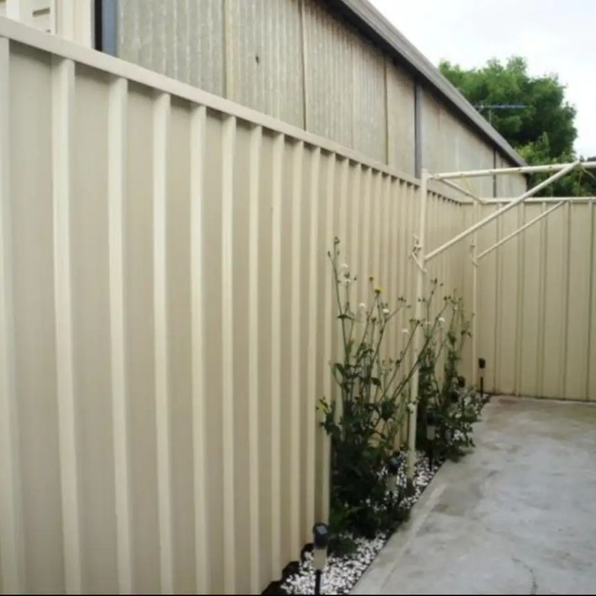 “Say Hello to your cozy 2-bedroom hideaway” - Photo 1