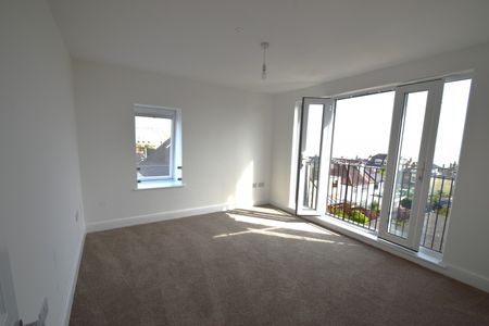 Broadway House, SS9 1AE - Photo 5