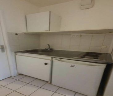 STUDIO NON MEUBLE AVEC TERRASSE PRIVATIVE - Photo 3