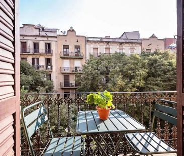 Carrer de Llançà, Barcelona, Catalonia 08015 - Photo 2