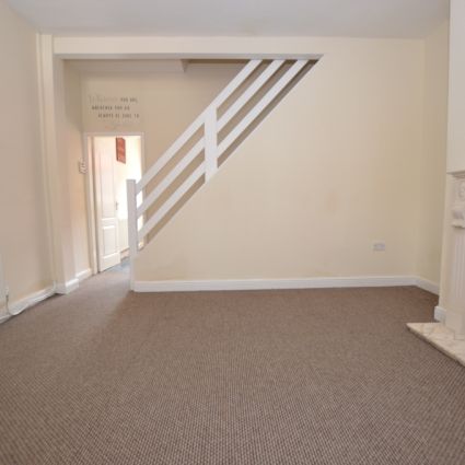 2 Bedroom Terraced House - Photo 1