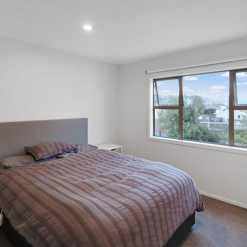 TWO BEDROOM TOWNHOUSE IN SOUGHT AFTER COMPLEX - Photo 1