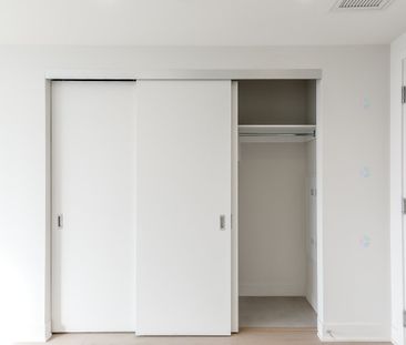 Unit 2211: Entire unit - Photo 2