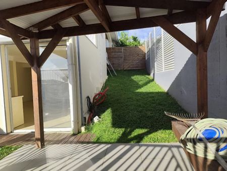 Location Appartement 2 pièces 52 m2 à Schœlcher - Photo 2