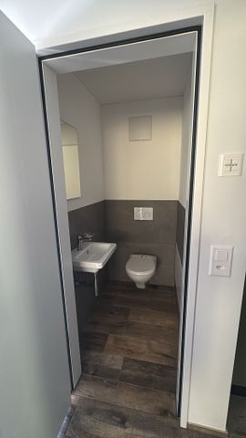 NUR MIT FESTWOHNSITZ! – ERSTBEZUG – BALKON MIT PANORAMASICHT! - Foto 3