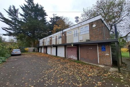 Stoneycroft - Photo 2