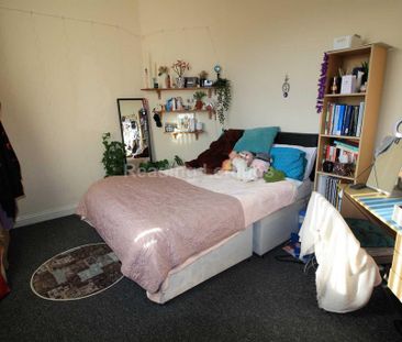 4 bedroom flat to rent - Photo 5