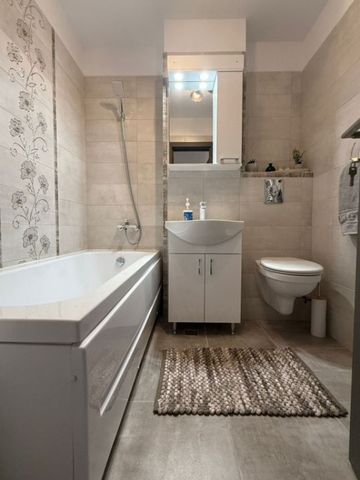 Apartament lux 3 camere,2 băi zona Spitalul Județean - Photo 5