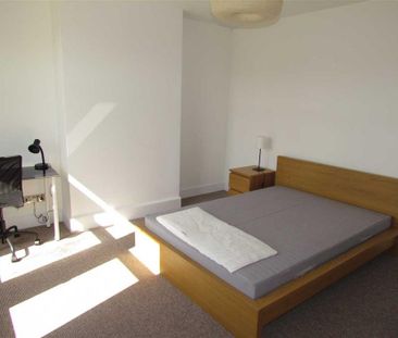 4 bedroom terraced house to rent - Photo 4