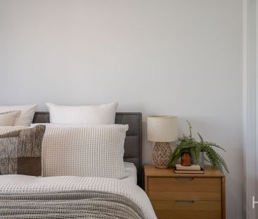 303 Peel St W, Summerhill - Photo 3
