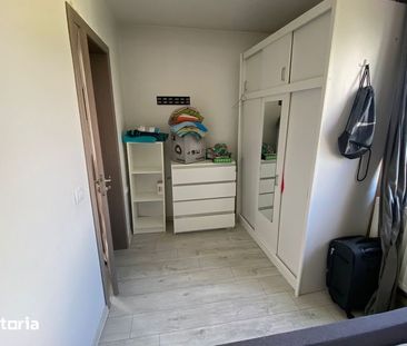 Inchiriez Apartament 2 camere Petrisor - Photo 2