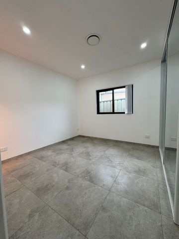 Brand New Modern&comma; Spacious 1 Bedroom Granny Flat&excl; - Photo 5