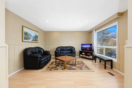 For Lease - 8 58th Street, Wasaga Beach, Ontario - Photo 2