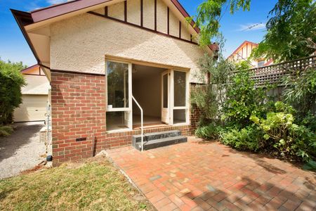 33 Mersey Street, BOX HILL NORTH - Photo 3