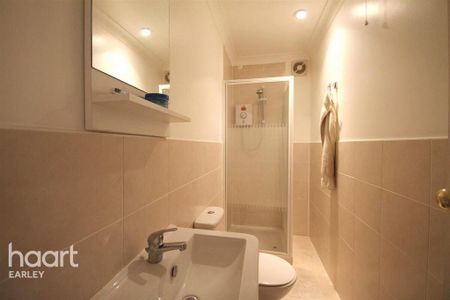 1 bedroom in a house share to rent - Photo 5