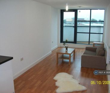 1 bedroom flat to rent - Photo 1