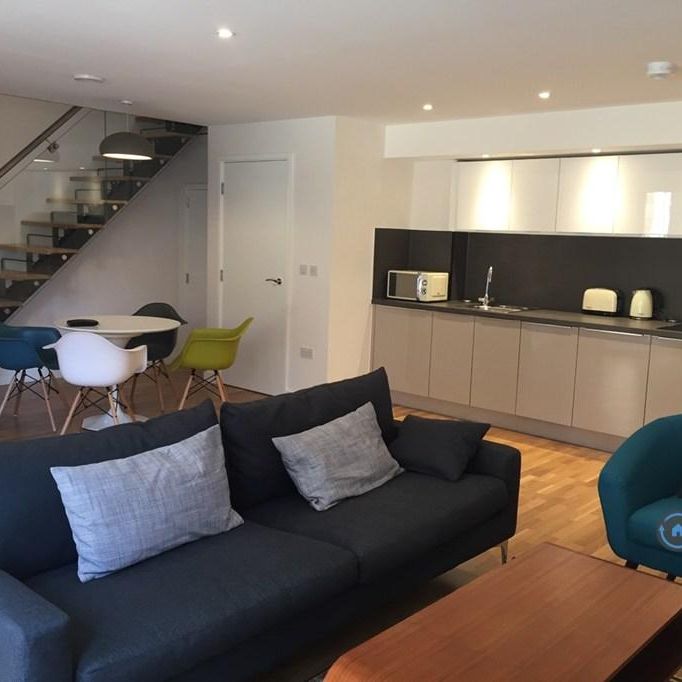 1 bedroom in a flat share to rent - Photo 1