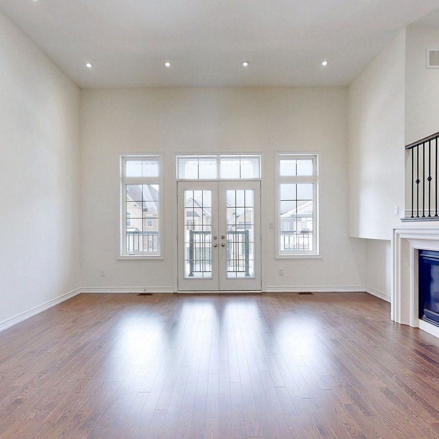 For Lease - 23 Forest Edge Crescent, East Gwillimbury, Ontario - Photo 1