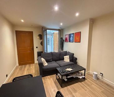 Appartement à louer 2 pièces • Paris 18 - Photo 2