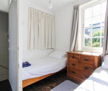 4 bedroom semi-detached house to rent - Photo 3