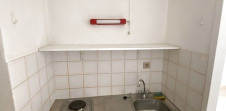 Location Appartement 1 pièce 18m² BORDEAUX 33000 - Photo 2