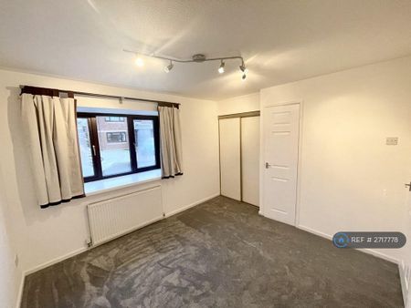 2 bedroom semi-detached house to rent - Photo 5