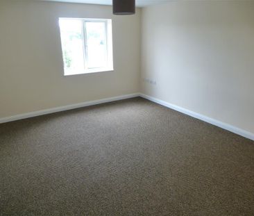 Park Lane, KIDDERMINSTER - Photo 3