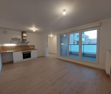 Location Appartement 2 pièces 49m² DEVILLE LES ROUEN 76250 - Photo 1