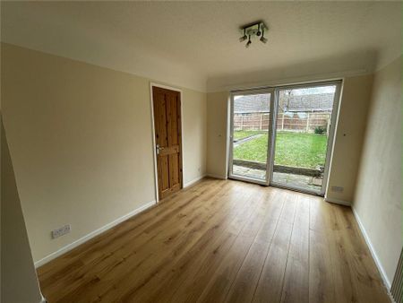 3 bedroom semi-detached house to rent - Photo 2