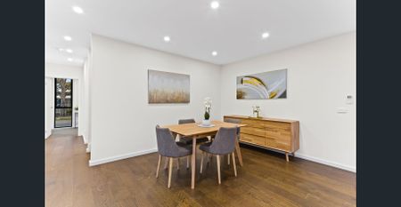 Architect Inspired Modern Townhouse - Photo 3