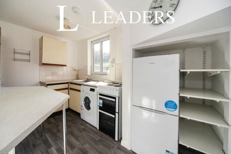 Studio to rent - Photo 4