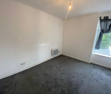 London Road, Portsmouth - Photo 2