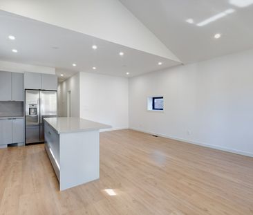 For Lease - 506 Scarborough Road Unit# Main Floor, Toronto, Ontario - Photo 3