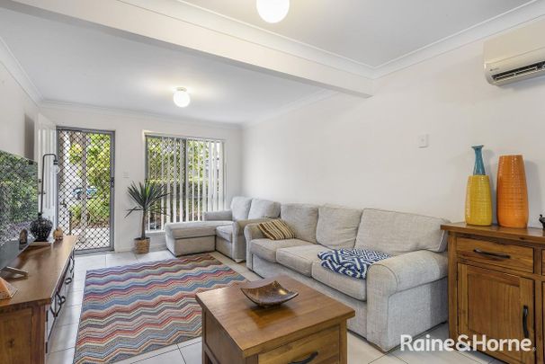 FANTASTIC LOCATION & CONVENIENCE! Heart of North Lakes, 3 Bed 2&1/2 Bath Townhouse, pool&gym - Photo 1