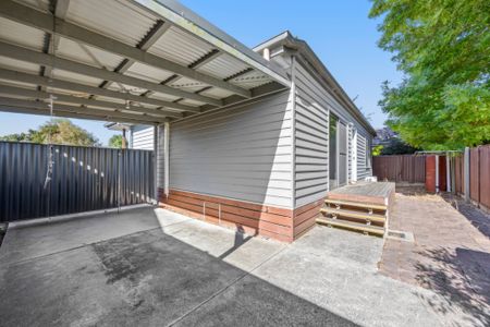 Charming, Well-Designed Home in Prime Location near Stockland Shopping Centre - Photo 4