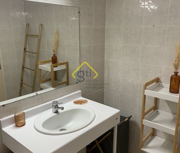 Location Appartement 2 pièces 65m² ST DENIS 97400 - Photo 6