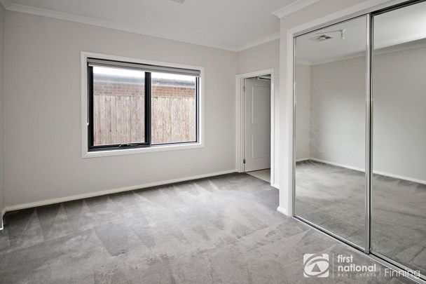 2/17 Bakewell Street, 3977, Cranbourne Vic - Photo 1