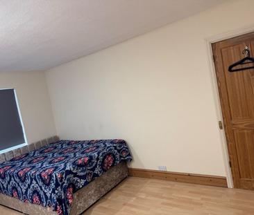 1 bedroom in a house share to rent - Photo 6