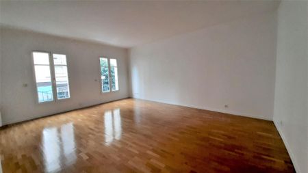 location Appartement T4 DE 107.15m² À PARIS - Photo 3