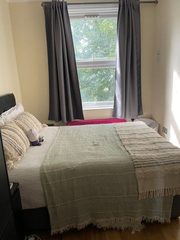 2 Bed Flat, Rock Street, N4 - Photo 2