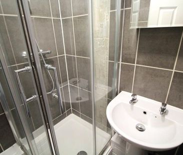 3 bedroom apartment to rent - Photo 5